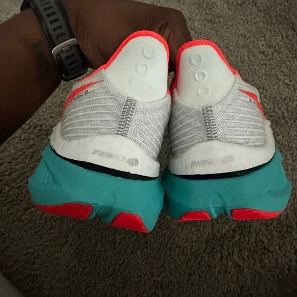 Saucony Endorphin Speed 5 - Picture 4 of 6